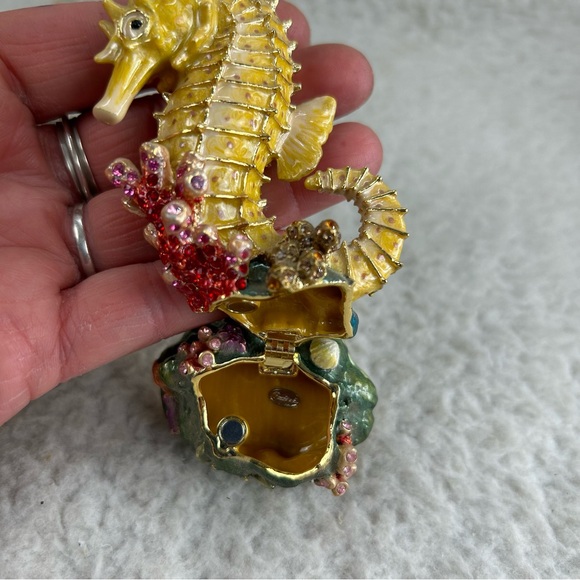 Sea horse Trinket box with crystals 4" Rucinni & Glass Seahorse 4" - Picture 8 of 14